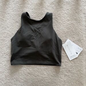 Athleta Conscious Crop